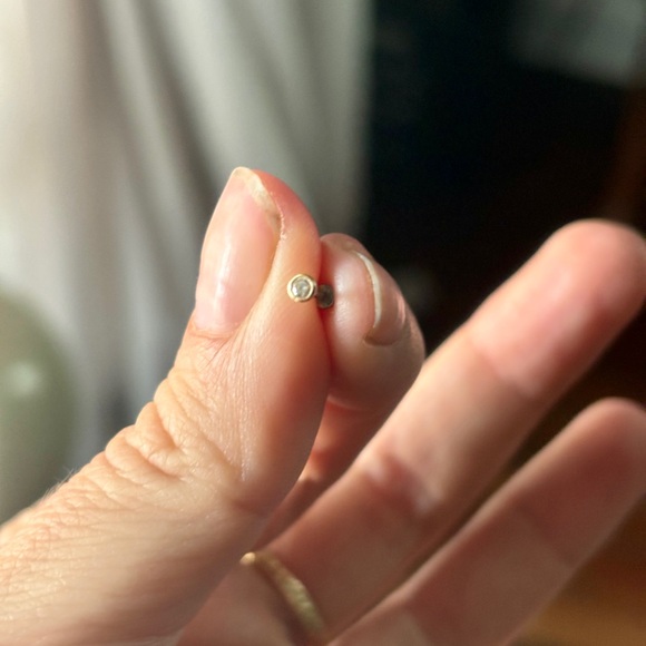 14K gold CZ push back flat back stud - Picture 3 of 4